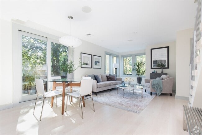 Building Photo - 50 JFK St Unit 2 Rental