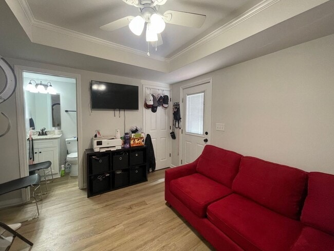 Photo - NEWLY RENOVATED COTTAGE! PRE-LEASING FOR A...