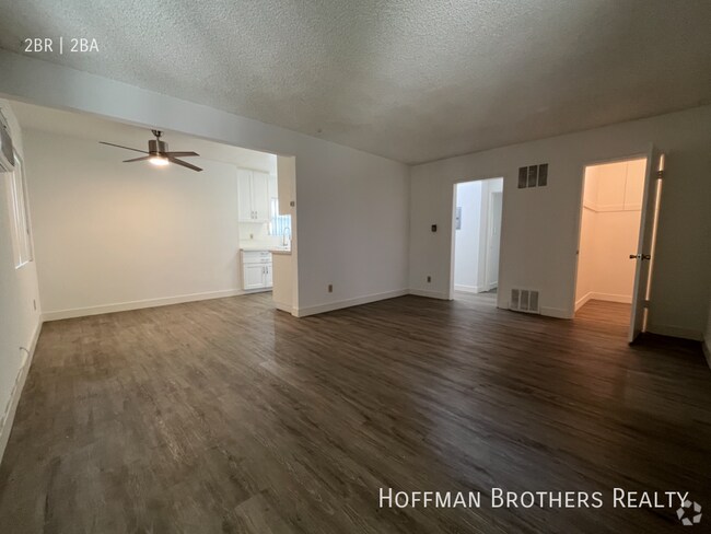 Building Photo - 5754 Hazeltine Ave Unit 3 Rental