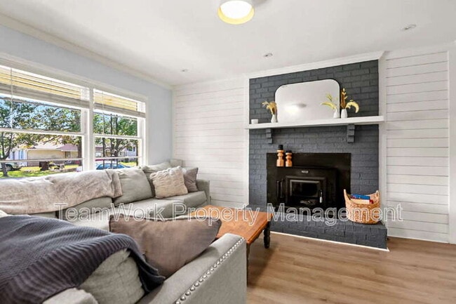 Photo - 137 Ravenell St