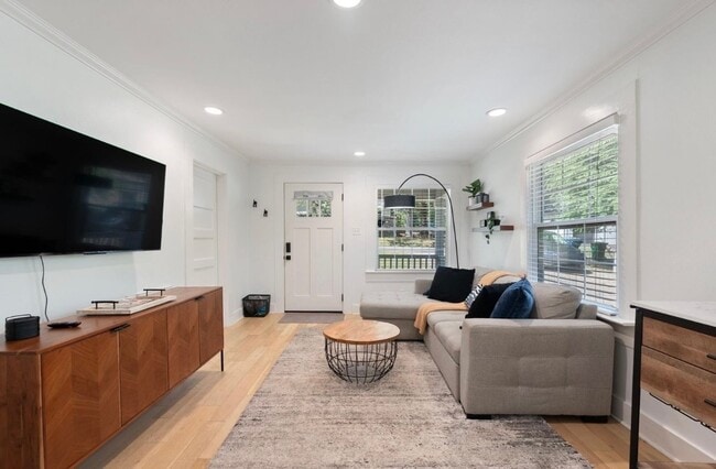 Photo - 5521 J St Unidad 1