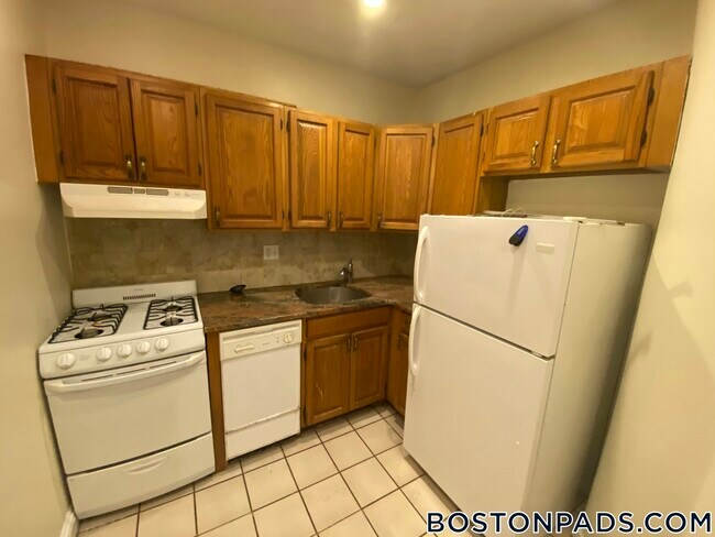 Photo - 240 Kelton St Unidad 3