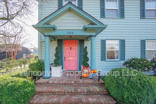 Photo - 309 W 37th St