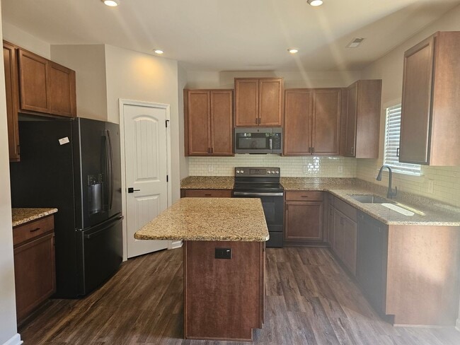 Photo - Like New- Immaculate 2-Story Home w/ 3 Bedroom 2.5 Bath with Loft Area.