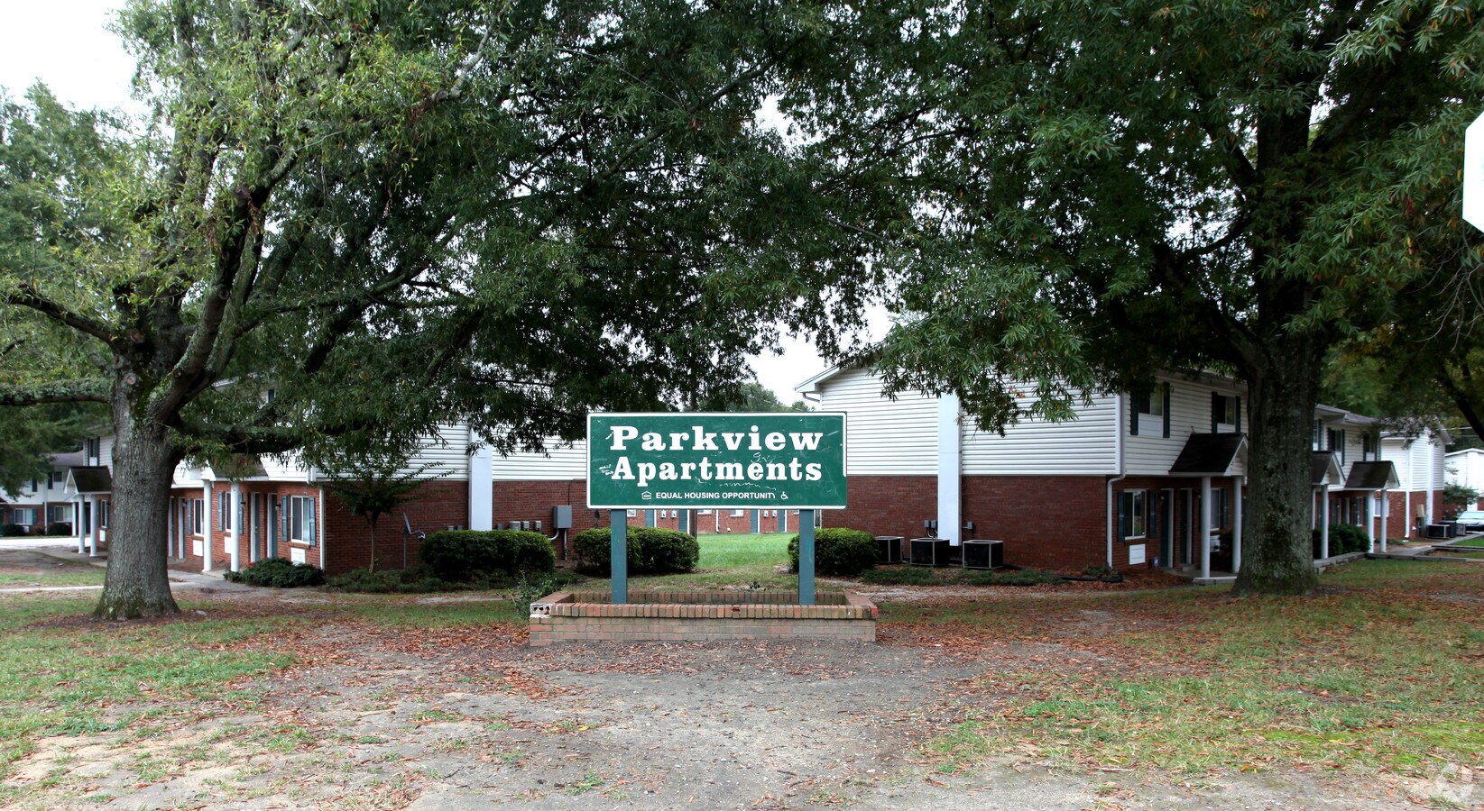 Parkview Apartments - Parkview Apartments