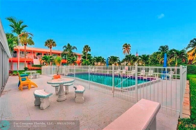 Photo - 3212 SE 8th St