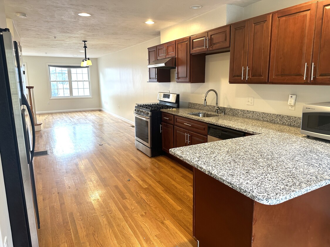 Photo - 47 Alder St (Waltham, MA)