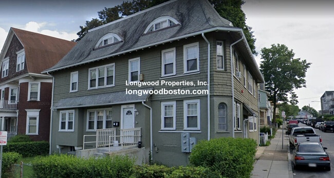 Building Photo - 345 Seaver St Unit 3