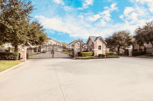 Photo - 16005 Summerville Lake Dr