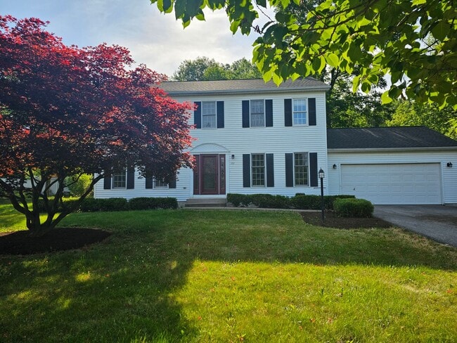 Building Photo - Beautiful Bellefonte Home available for Sh...