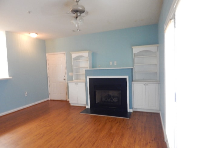 301 McKenna Cir