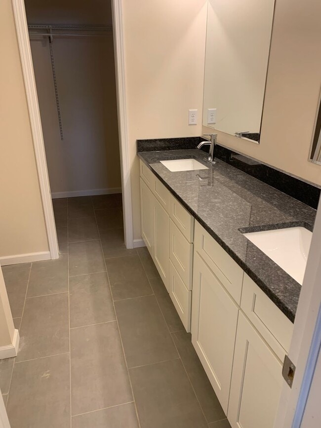 Photo - New Large 2-bedroom Guilford Lake Unidad Hanna Drive Dev. Ltd