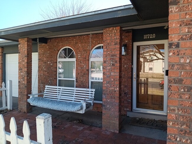 Photo - 3 Bedroom, 1.5 Bathroom Home! Schedule a Showing Today!