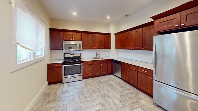 Kitchen - 5 Wayne Ave Unit Top Floor