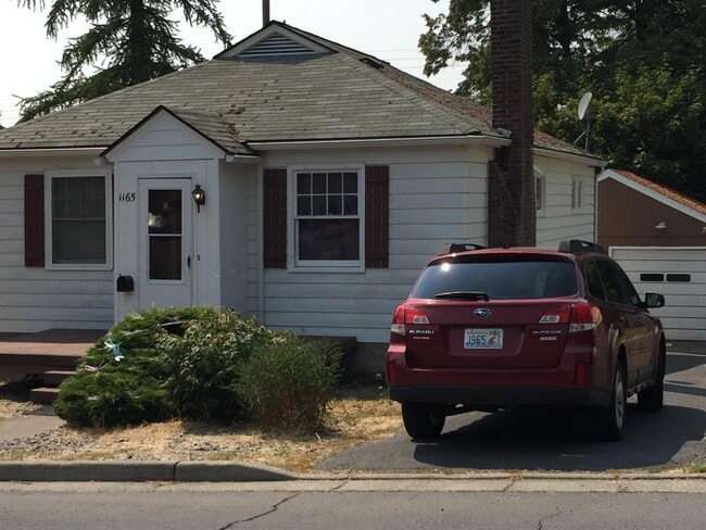 Photo - 1165 NE Lybecker Rd