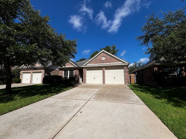 Charming 3-Bedroom Home with Modern Kitche... - Charming 3-Bedroom Home with Modern Kitche...