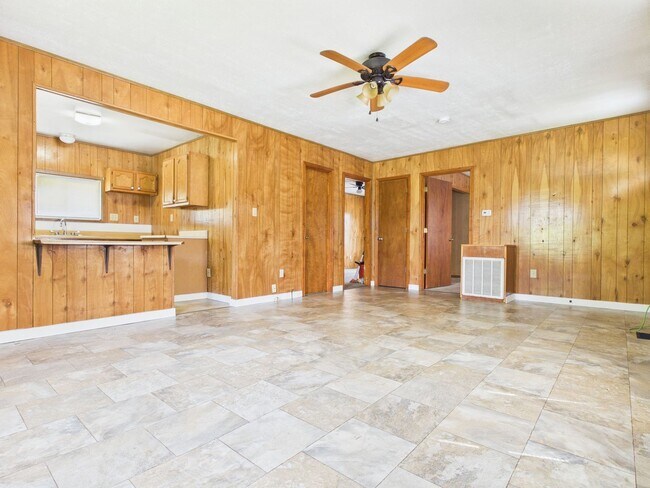 Photo - 711 W 3rd Ave