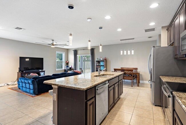 Photo - 3650 SW Rivera St