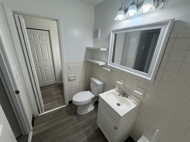 Photo - 1005 Hickory Hill Ln Unidad C110