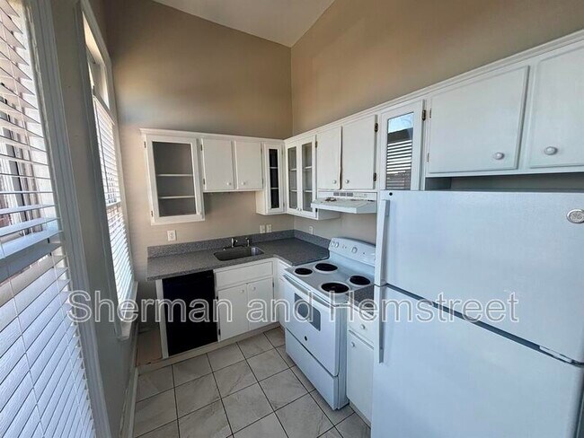 Photo - 1030H Broad Street