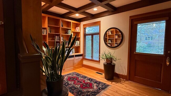 Photo - 1819 8th Ave W