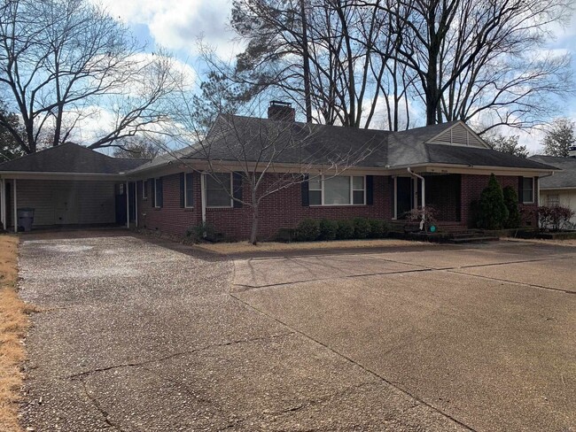 Building Photo - 5209 Walnut Grove Rd Rental