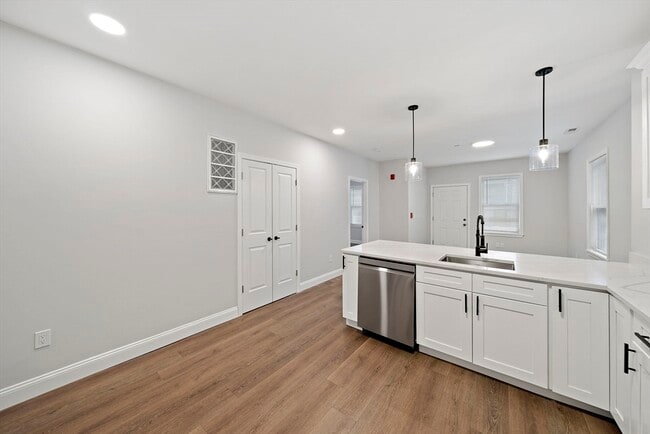 Photo - 22 Madison Ave Unit 1