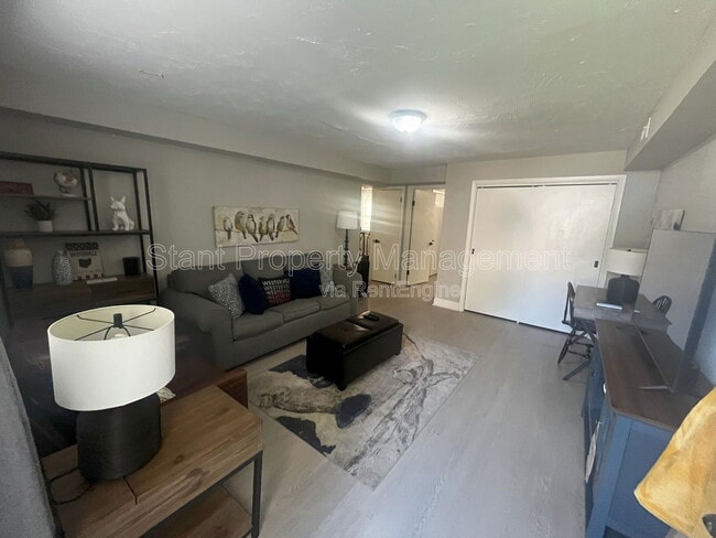 Photo - 61 S State St