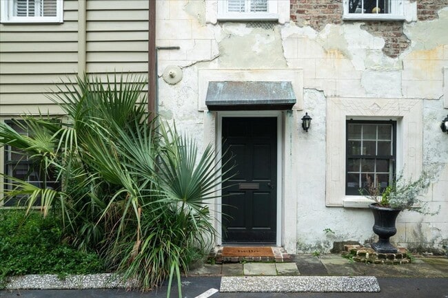 Photo - Downtown Cottage- Fully Furnished