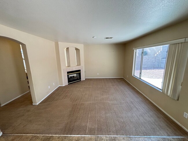 Photo - Gorgeous 3Bed/2.5Bath, 2-Story home located in Summerlin