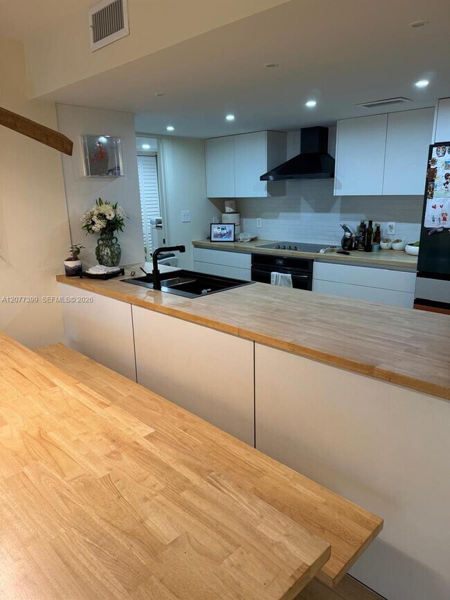 Photo - 210 Seaview Dr Unit 608