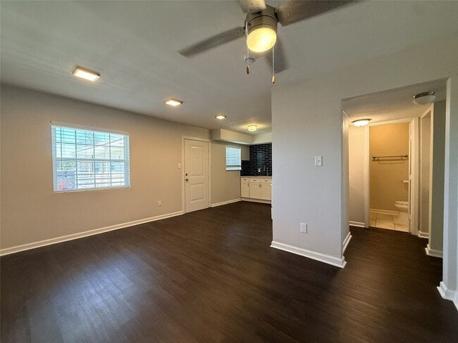 Photo - 1824 Thonig Rd Unit 11