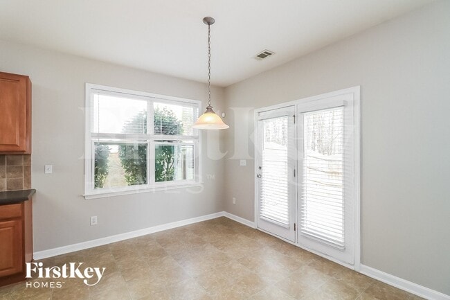 Photo - 6483 Stonelake Pl SW