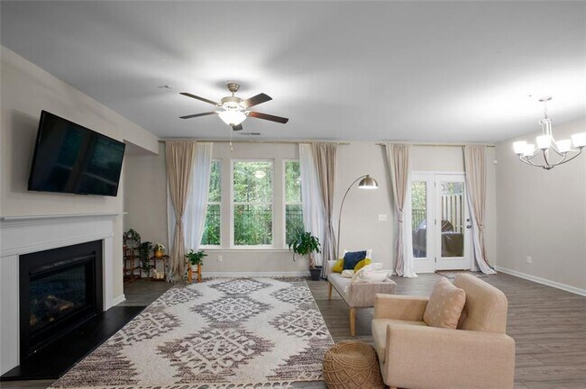 Photo - 465 Duval Dr