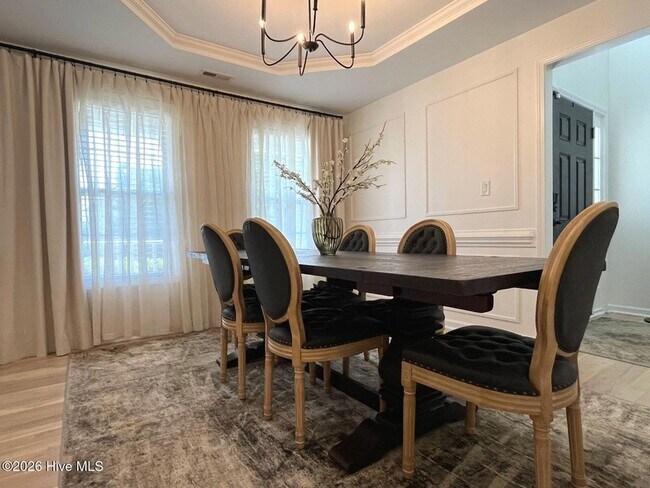 Photo - 561 Thorncliff Dr