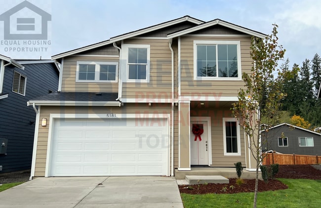 Building Photo - Stunning 5 Bedroom! Great Location!
