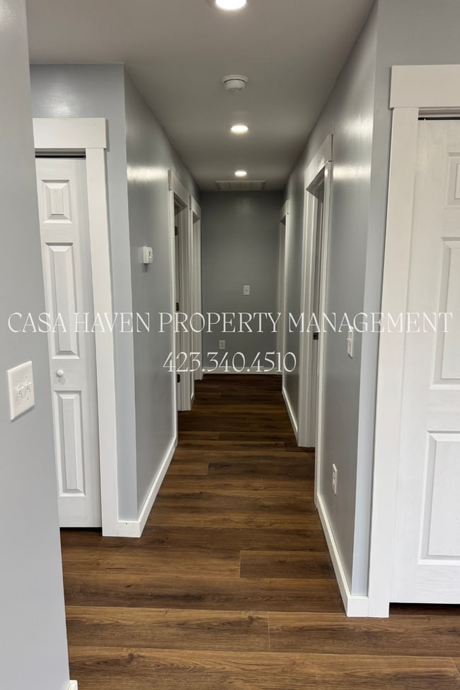 Photo - 913 E Myrtle Ave Unit 1