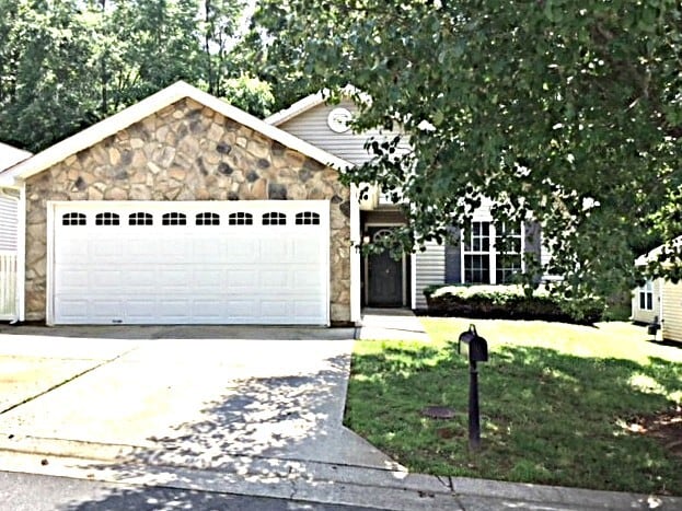 Building Photo - 5640 Regent Village Dr Rental