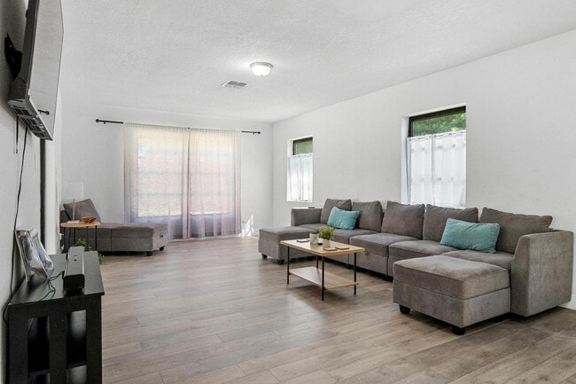 Photo - 919 Ave S SE Unidad ID1325030P