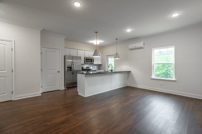 Photo - 5547 Stream Ln