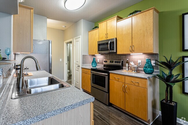2BR, 2BA - 1,302 SF