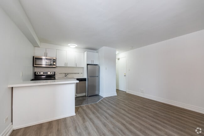 BACHELOR - 374SF - Living Room