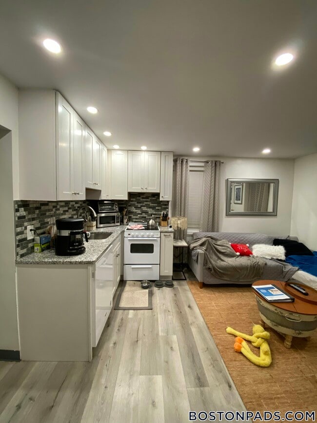 Photo - 49 Boylston St Unit B