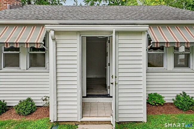Photo - 4R Highview Ave