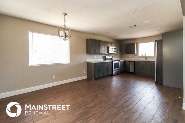 Photo - 2662 S Woodloch St