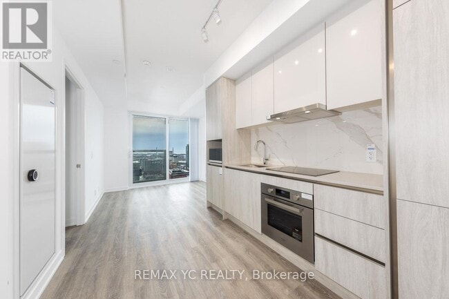 Photo - 180 Front St E Unit #3205