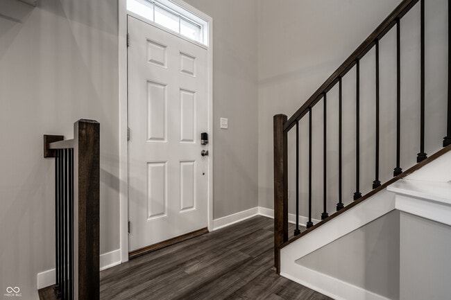 Photo - 305 Fairfax Way
