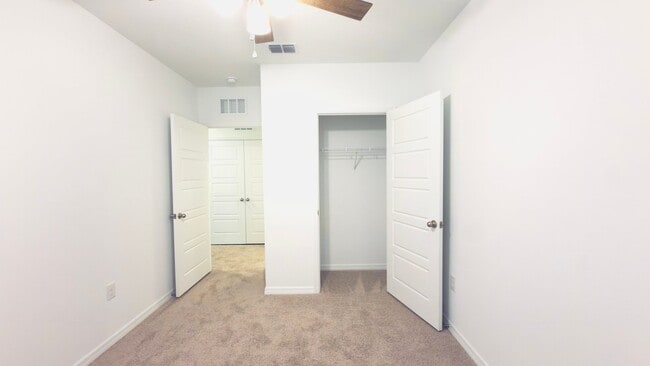 Photo - 2947 Canary Ave