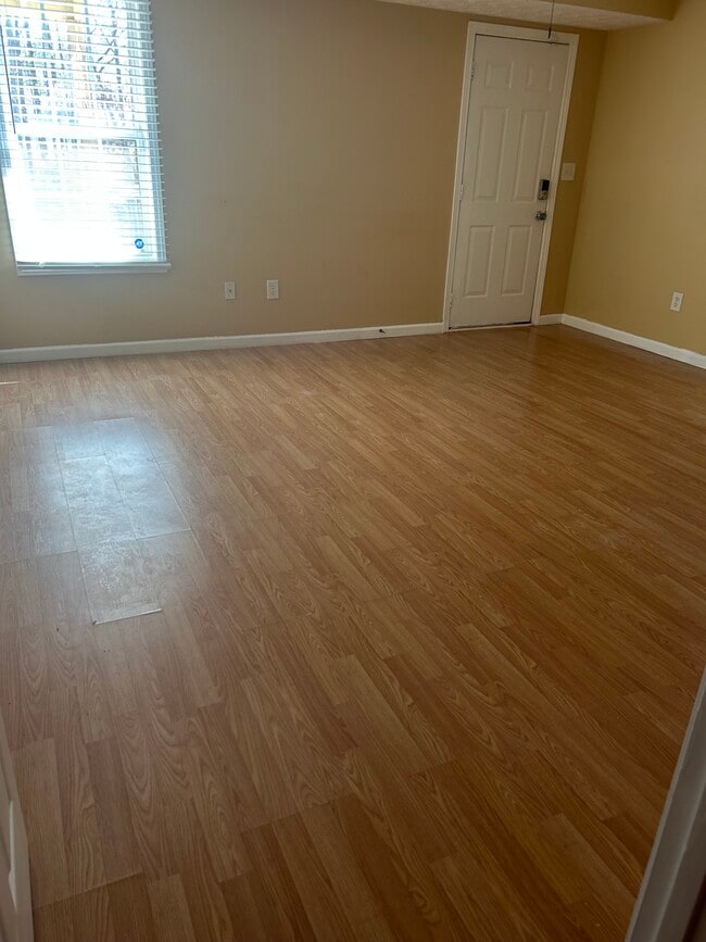Photo - 70 Trelawney Dr