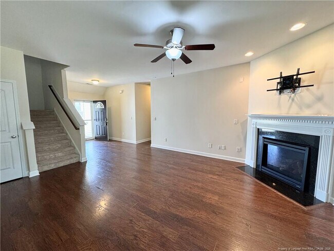 1012 Ronald Reagan Drive